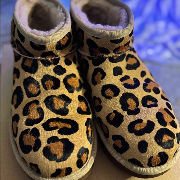Ugg Ultra Mini Classic Boot Spotty - Picture 5 of 10